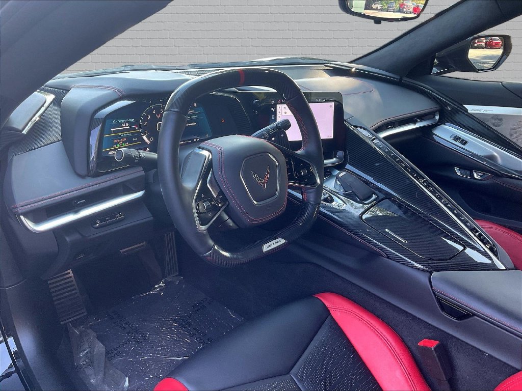 Used 2024 Chevrolet Corvette Z06 RWD image 8