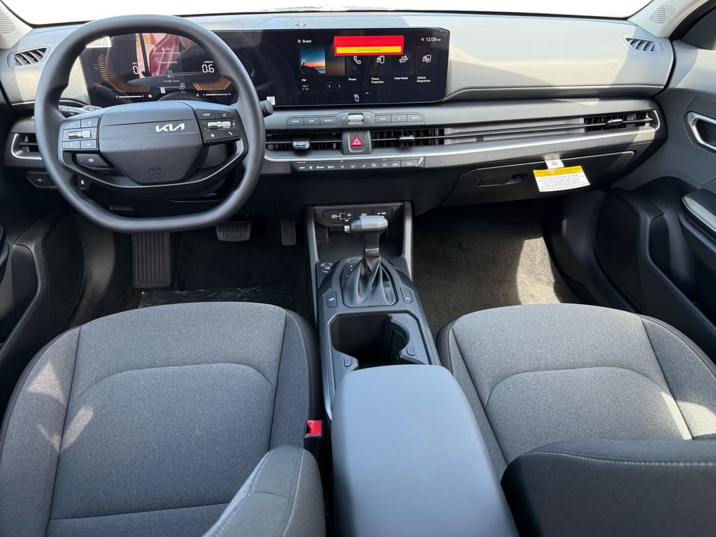 New 2025 Kia K4 FWD image 10