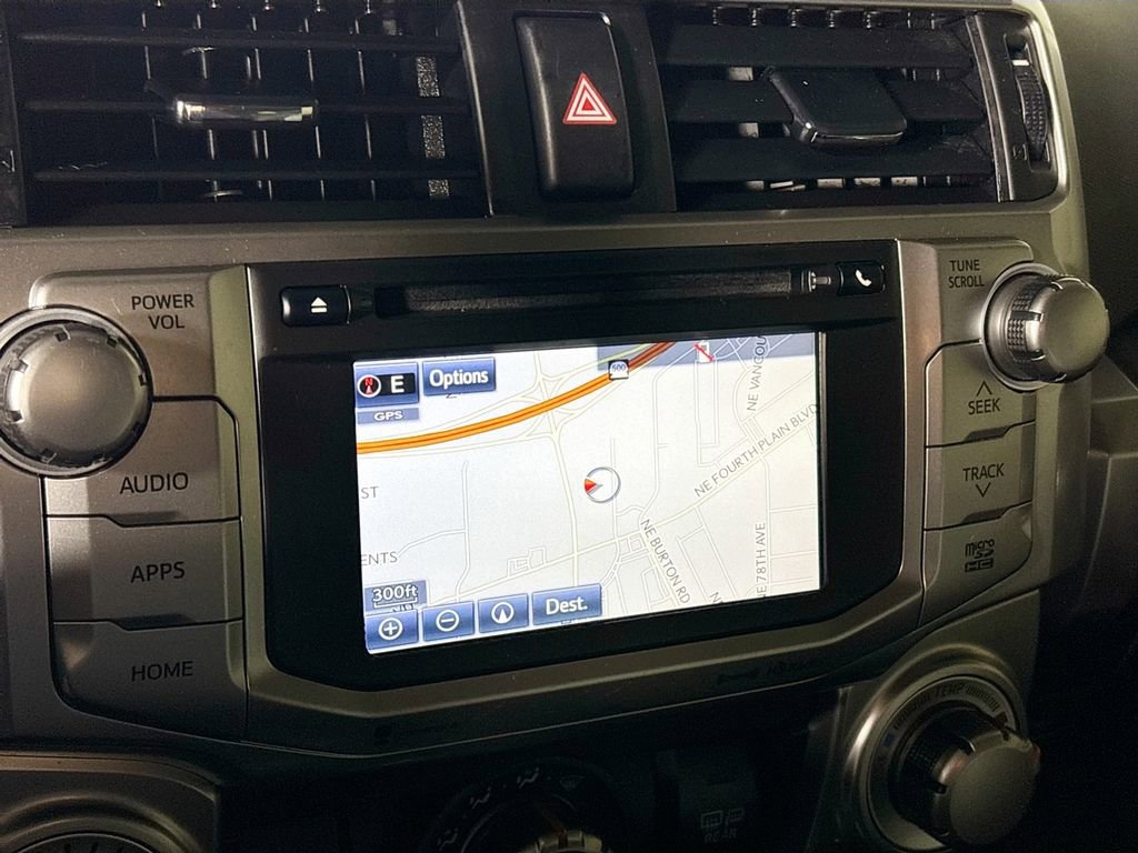 Used 2018 Toyota 4Runner SR5 Premium image 16