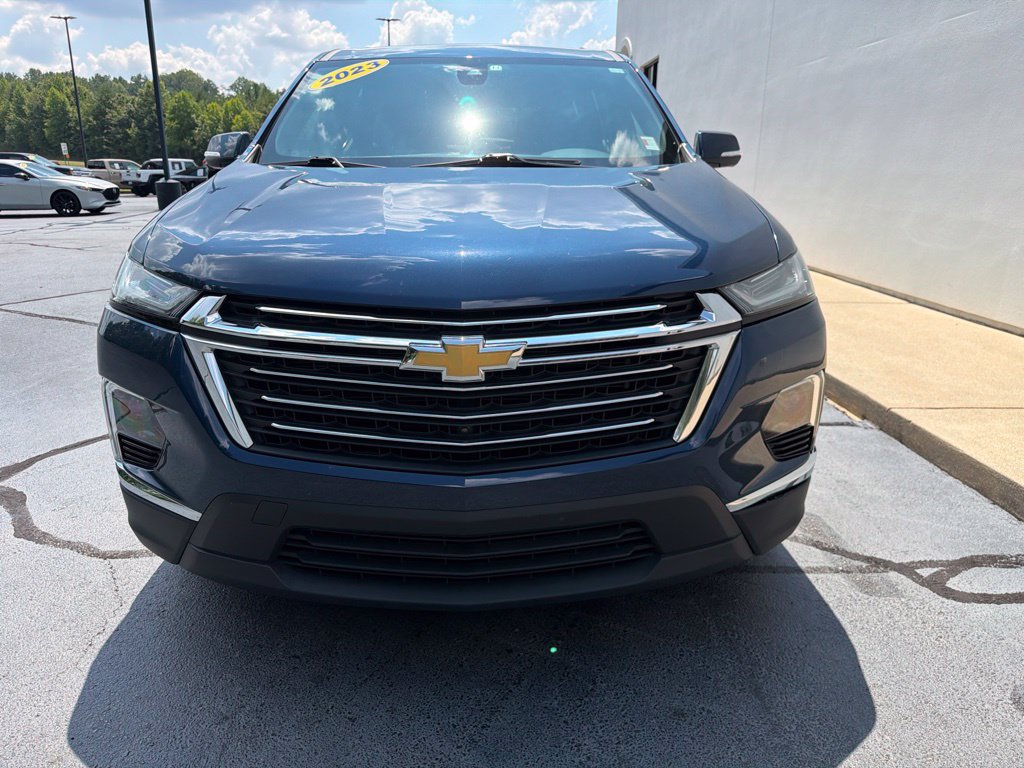 Used 2023 Chevrolet Traverse LT FWD image 5
