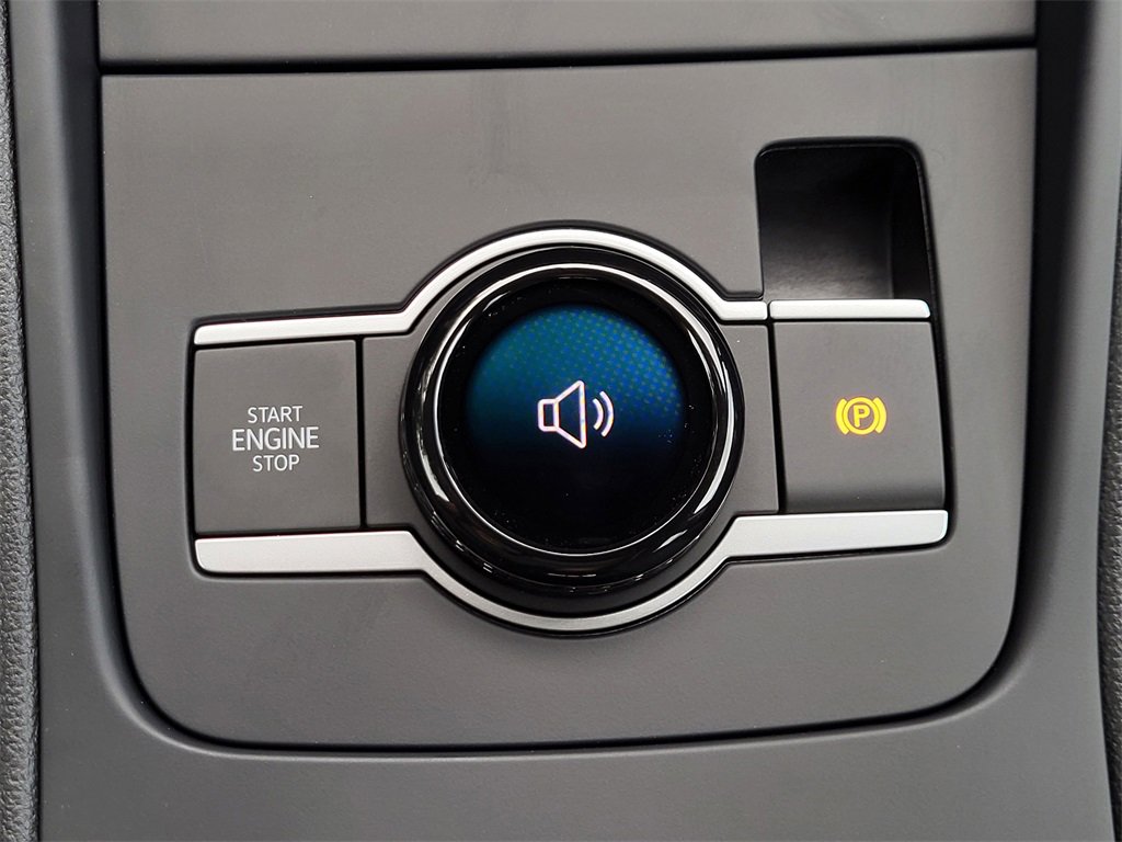 New 2025 Volkswagen Tiguan SE image 16