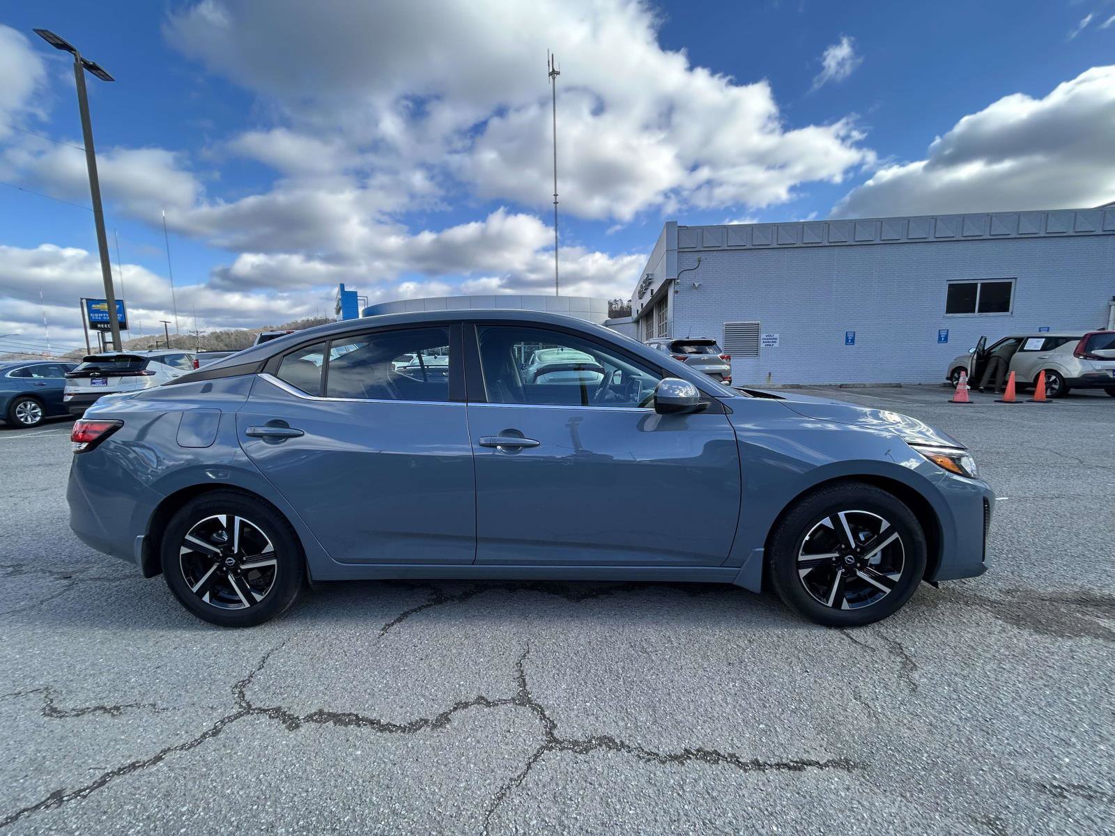 Used 2025 Nissan Sentra SV w/ All-Weather Package image 2