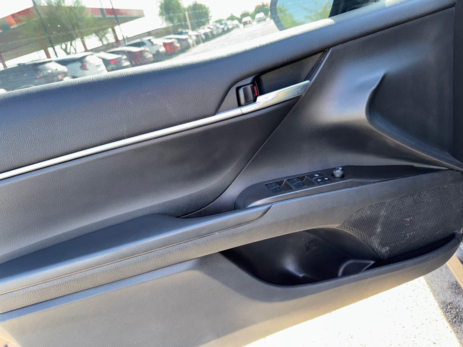 Used 2023 Toyota Camry LE w/ Convenience Package FWD image 11