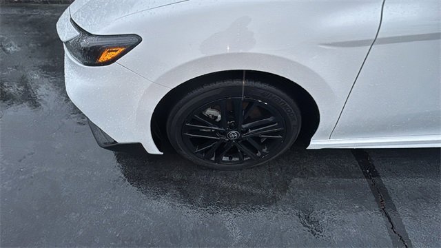 Used 2025 Toyota Camry SE image 35