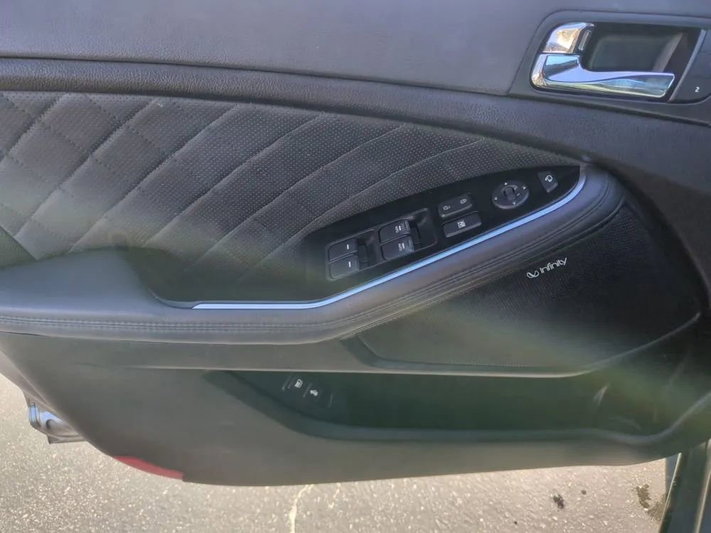 Used 2014 Kia Optima SX image 32