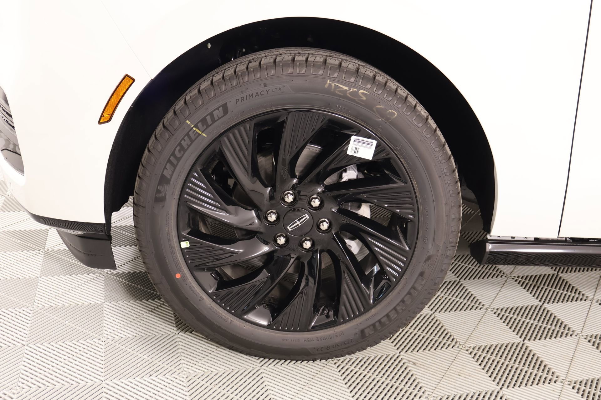 New 2026 Lincoln Navigator Reserve AWD/4WD image 19