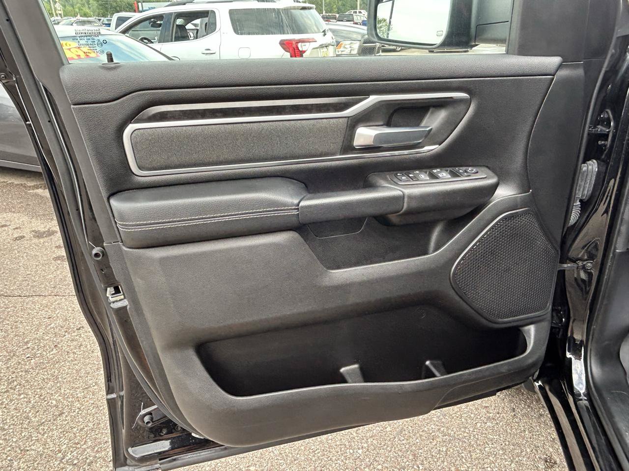 Used 2022 RAM 1500 Big Horn AWD/4WD image 14