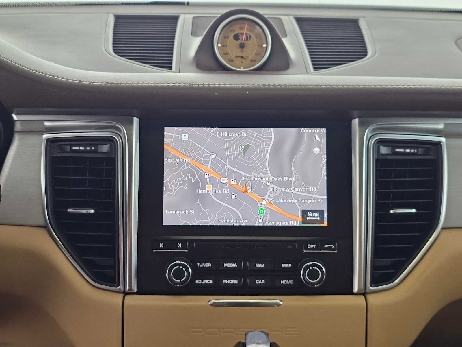 Used 2018 Porsche Macan GTS w/ Premium Package Plus image 24