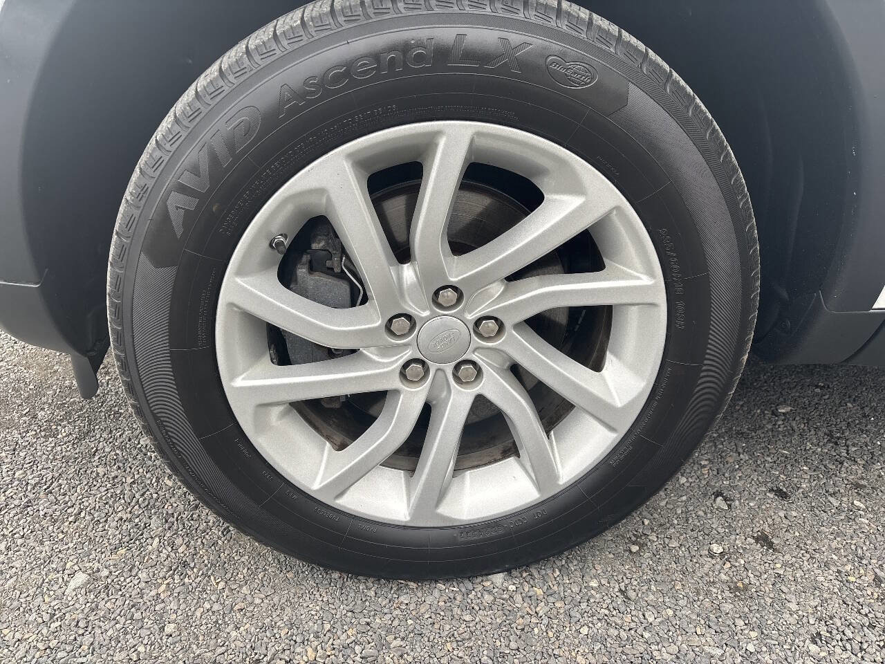 Used 2017 Land Rover Discovery Sport HSE image 35