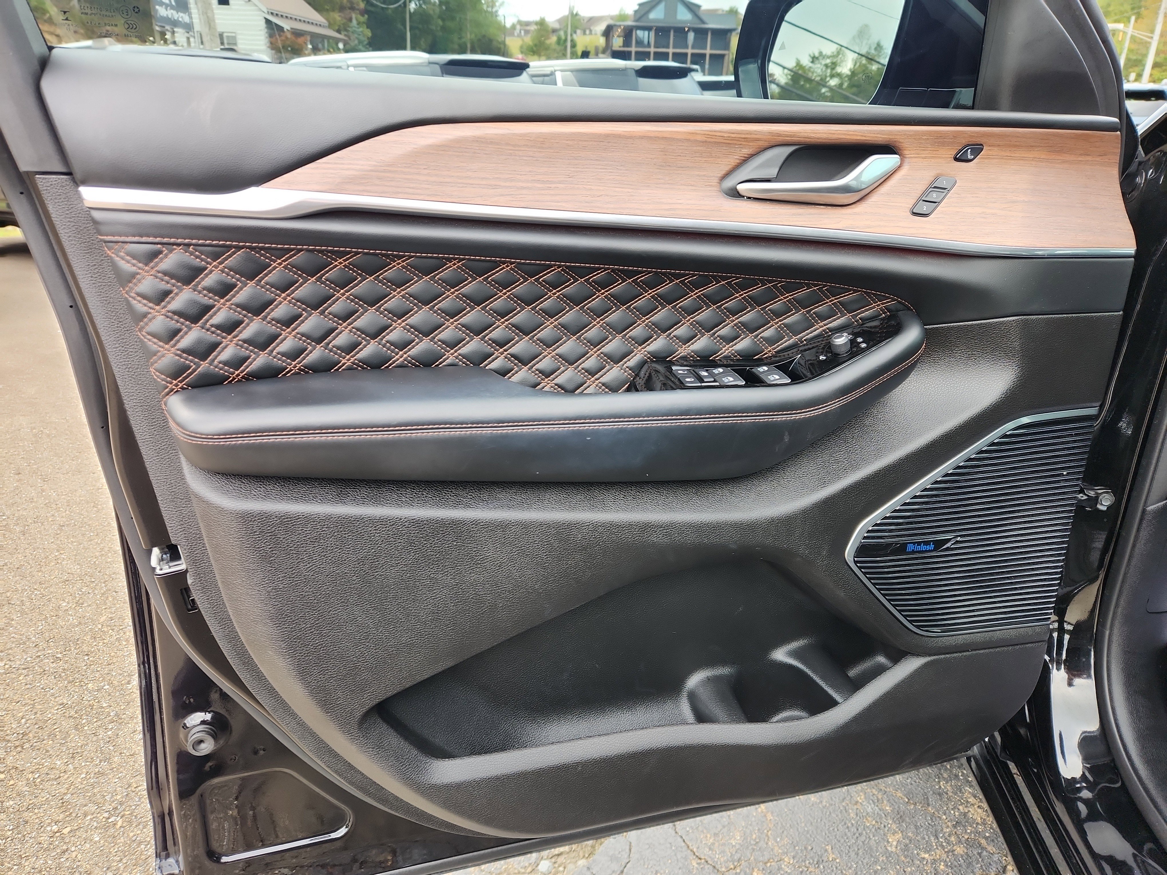 Used 2022 Jeep Grand Cherokee Summit w/ Adv Protech Group IV image 21