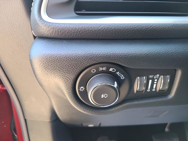 New 2026 Chrysler Pacifica Select AWD/4WD image 8