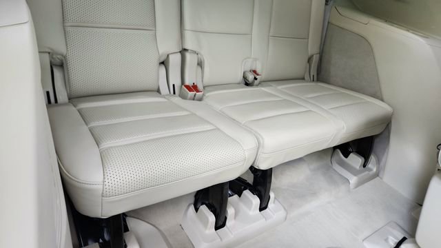 Used 2025 Cadillac Escalade Sport Platinum w/ LPO, Floor Liner Package image 30