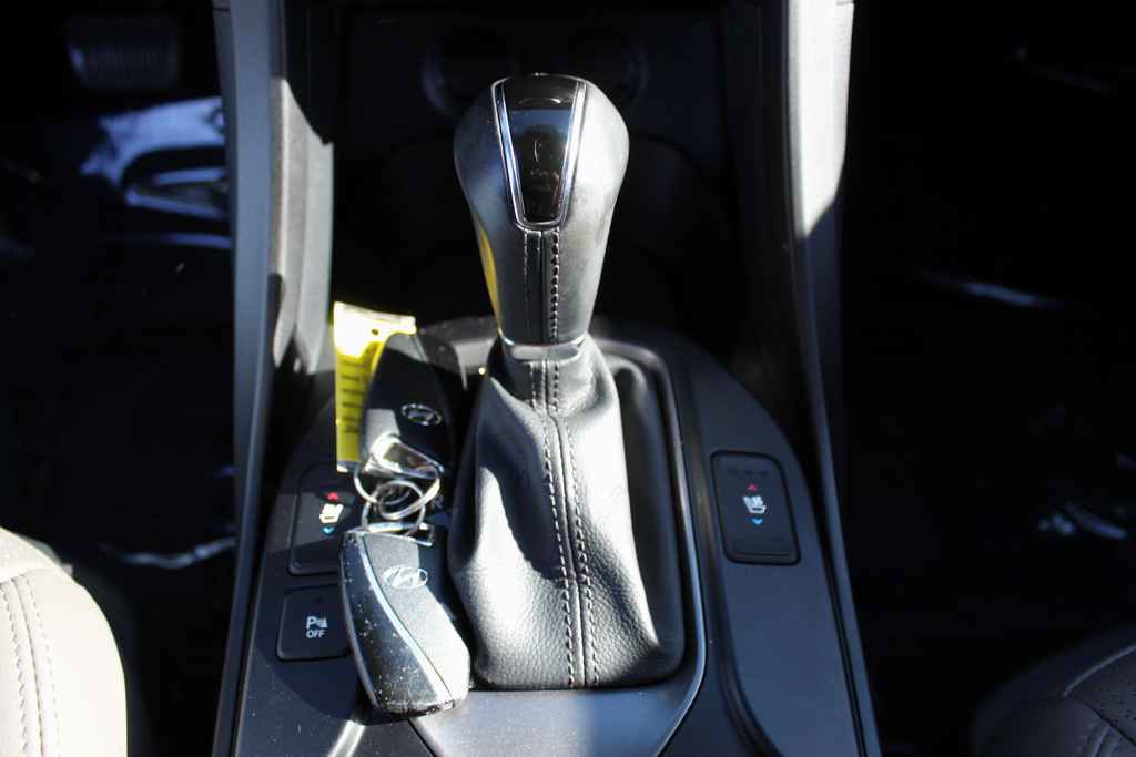 Used 2014 Hyundai Santa Fe Sport w/ Technology Package 04 FWD image 25