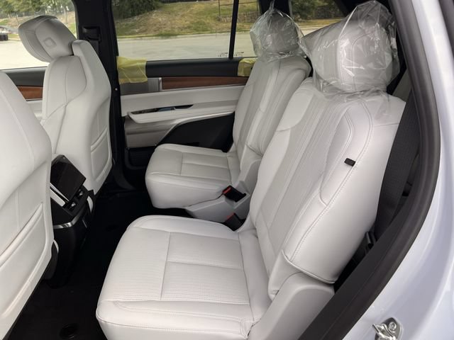 New 2027 Cadillac Vistiq Luxury AWD/4WD image 25