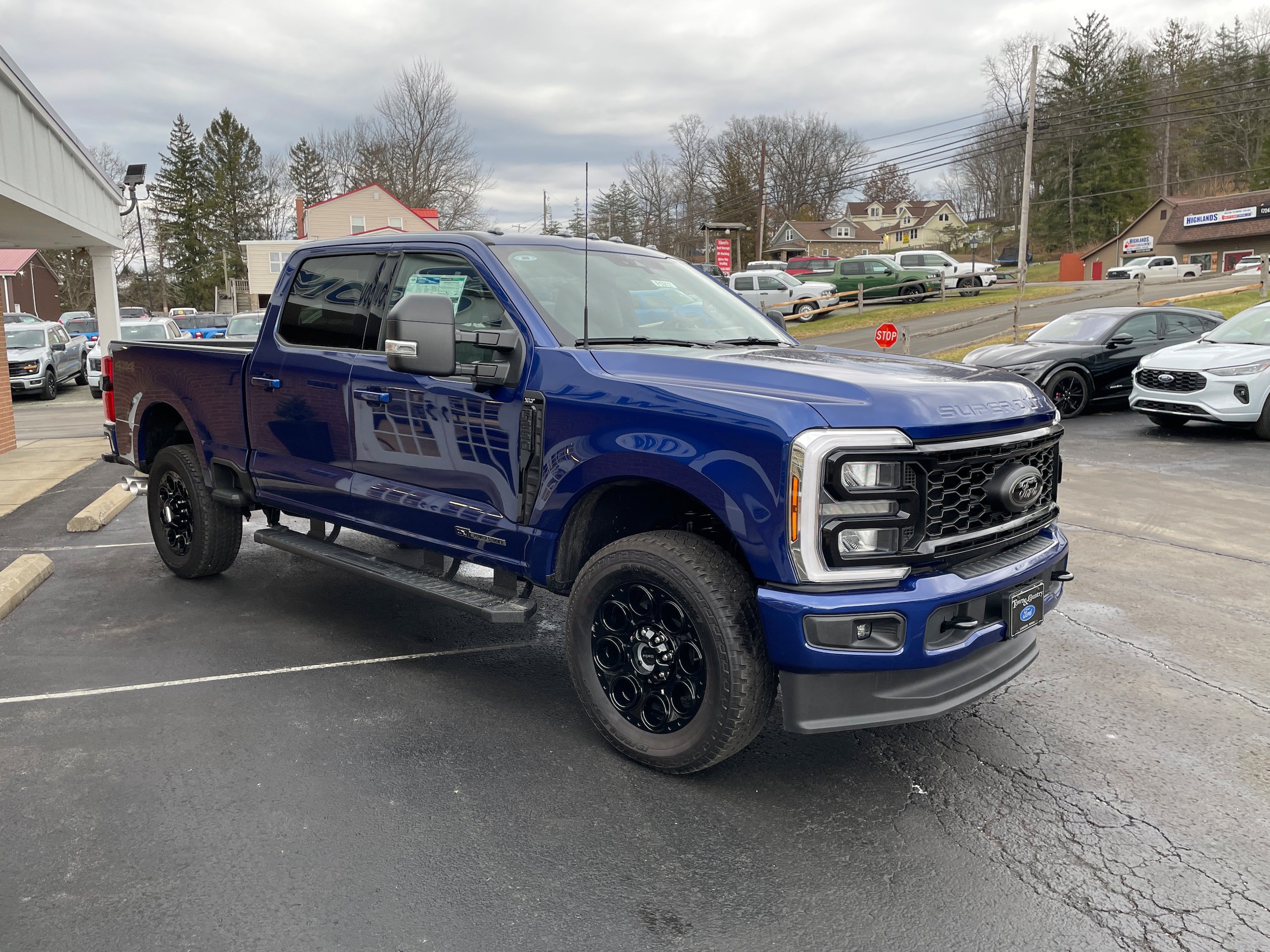 New 2026 Ford F250 XLT w/ XLT Premium Package AWD/4WD image 3