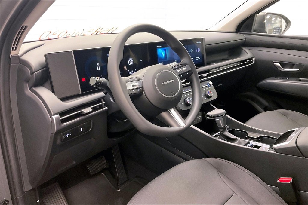 New 2025 Hyundai Tucson SE image 7