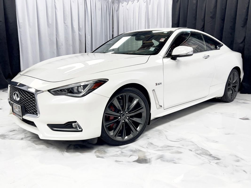Used 2018 INFINITI Q60 Red Sport 400 w/ Sensory Package 3.0T Sport image 1