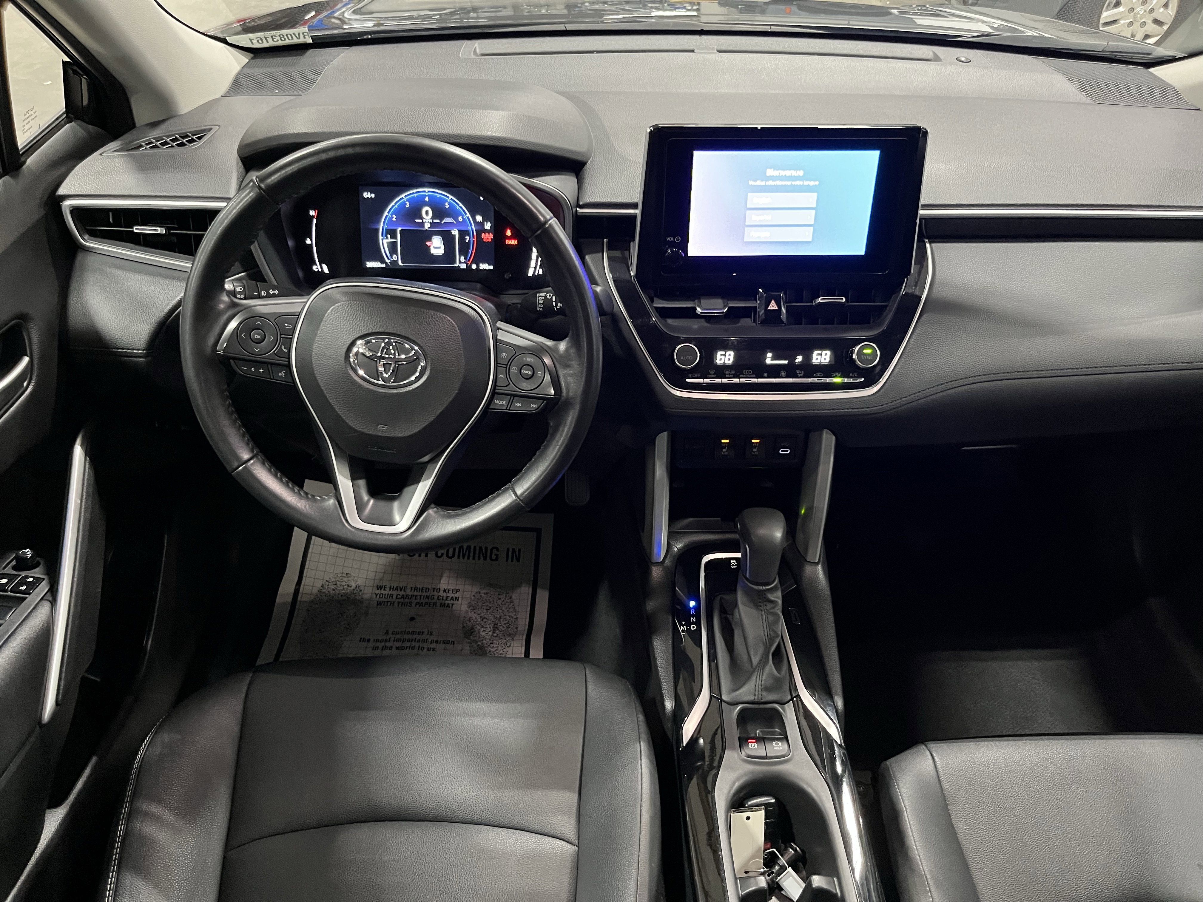 Used 2024 Toyota Corolla Cross XLE image 11