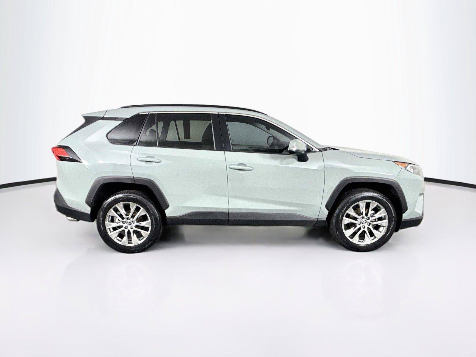 Certified 2021 Toyota RAV4 XLE Premium FWD image 9