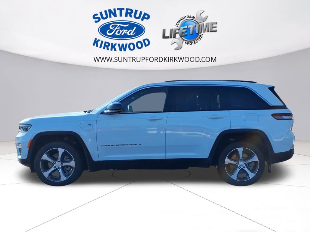 Used 2022 Jeep Grand Cherokee Limited 4xe w/ Luxury Tech Group II image 25