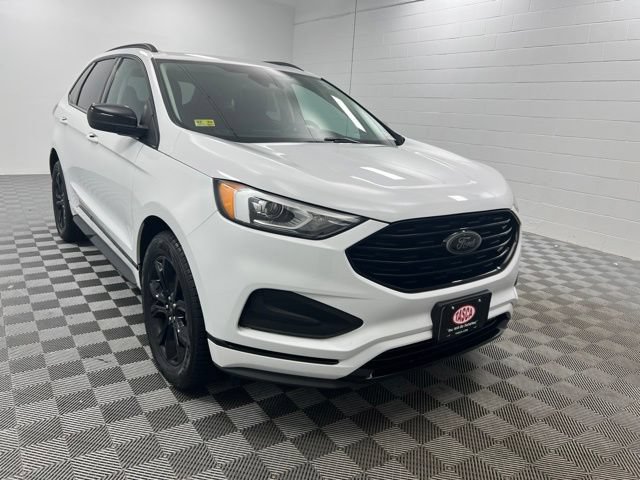 Used 2022 Ford Edge SE w/ Black Appearance Package