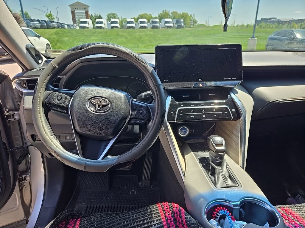 Used 2021 Toyota Venza Limited AWD/4WD image 14