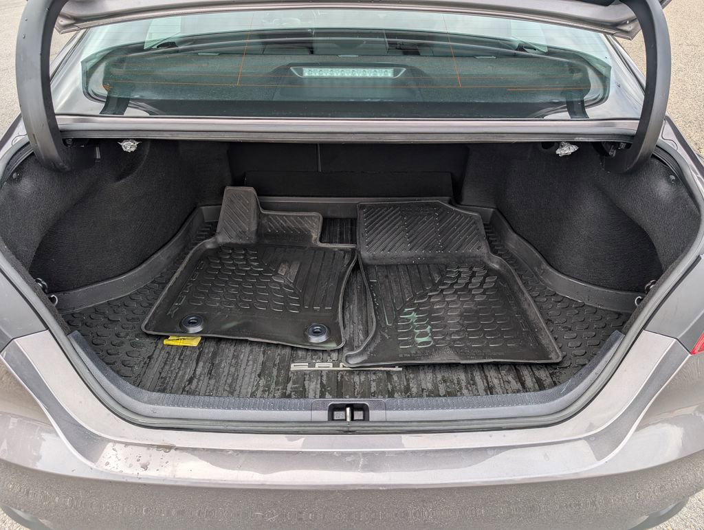 Used 2023 Toyota Camry LE AWD/4WD image 12