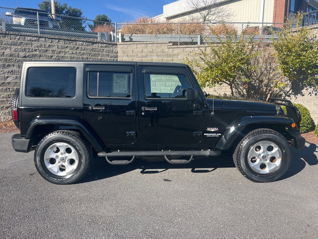 Used 2013 Jeep Wrangler Unlimited Sahara w/ Connectivity Group image 3