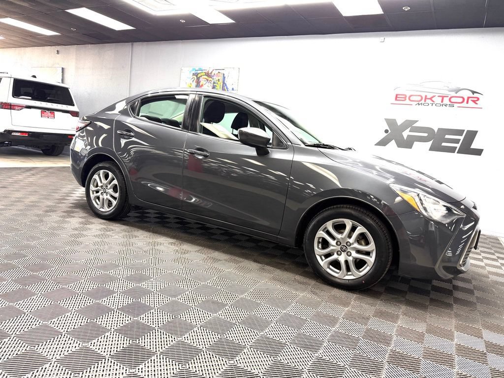 Used 2017 Toyota Yaris iA FWD image 2