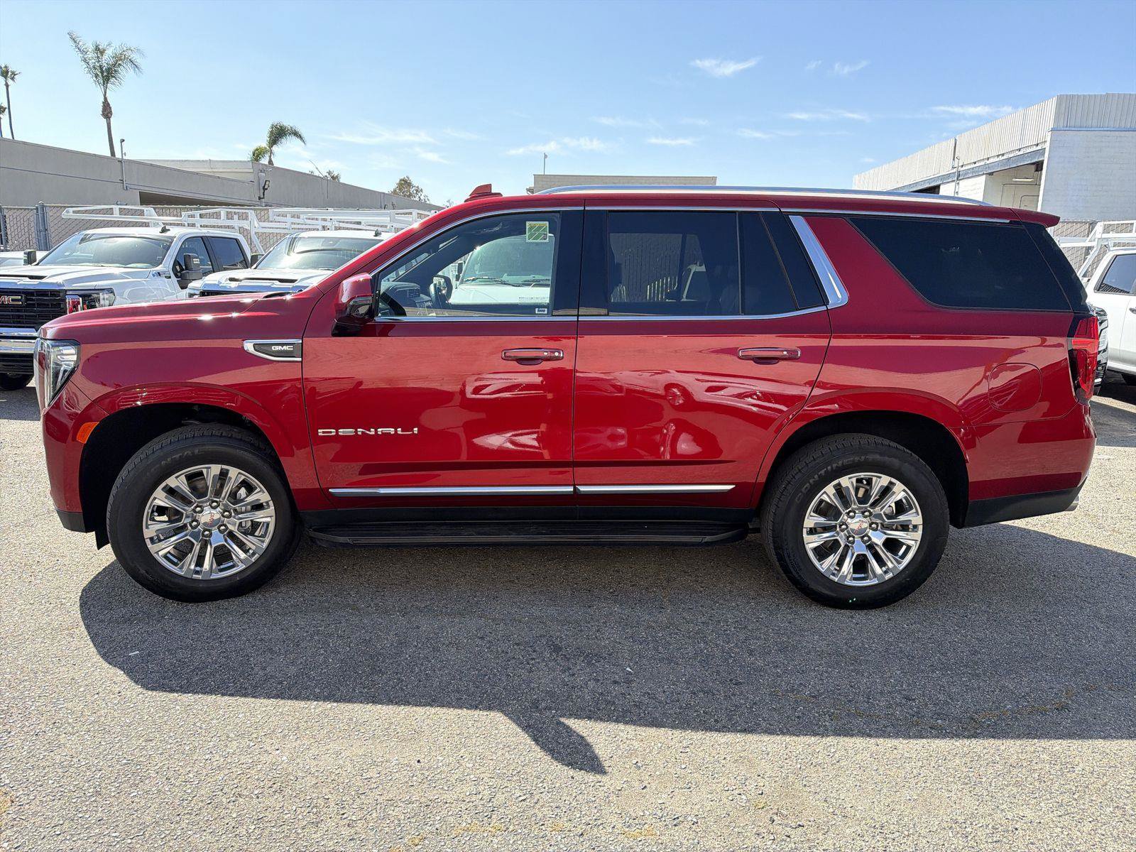 Used 2024 GMC Yukon Denali w/ Advanced Technology Package AWD/4WD image 7