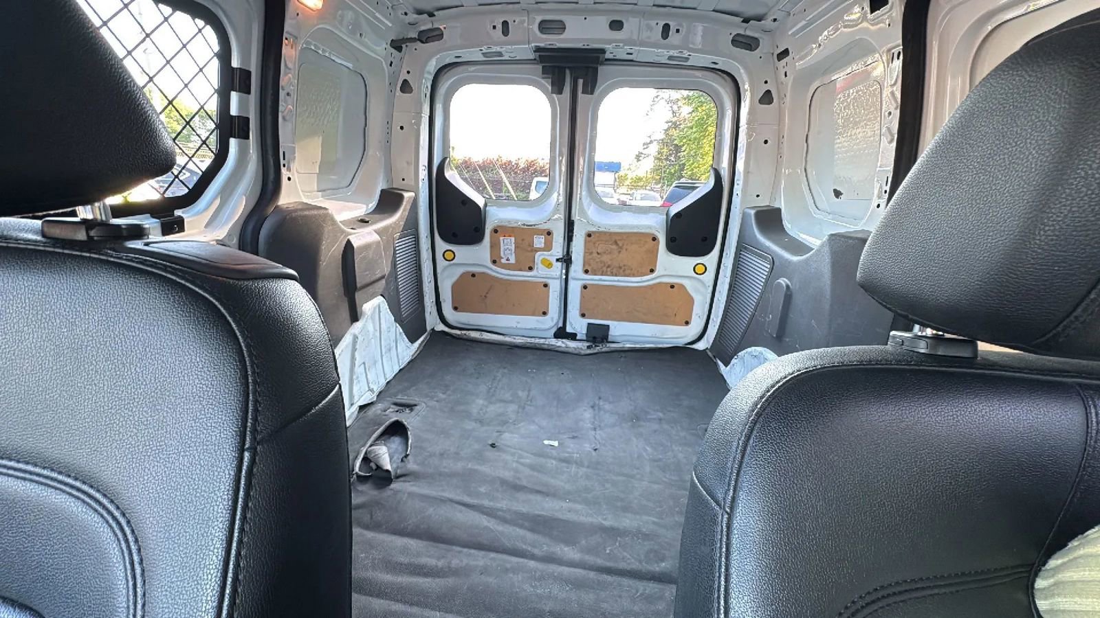 Used 2020 Ford Transit Connect XL image 14