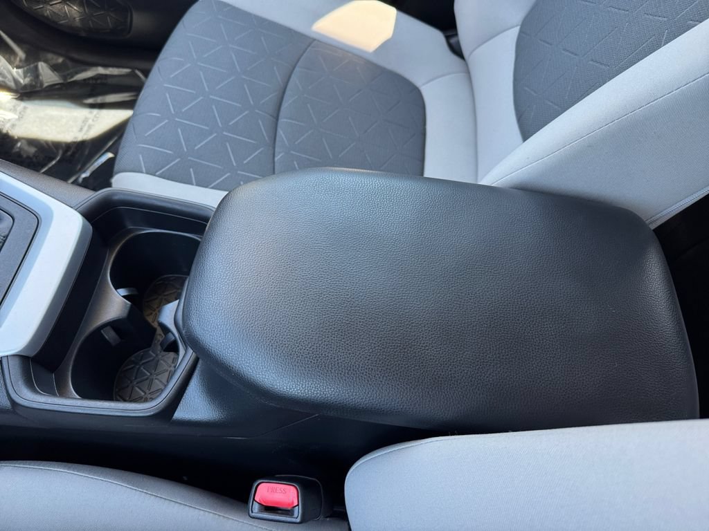 Used 2020 Toyota RAV4 XLE w/ All Weather Liner Package AWD/4WD image 27