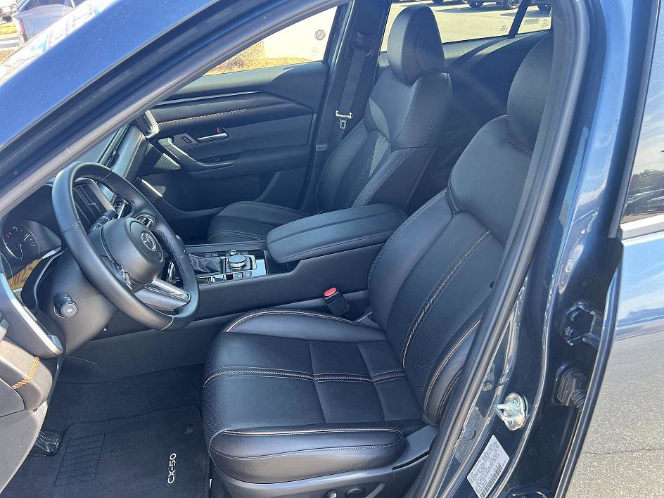 Used 2025 MAZDA CX-50 AWD 2.5 Hybrid w/ Premium Pkg image 13