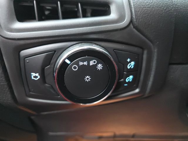 Used 2014 Ford Focus SE image 24