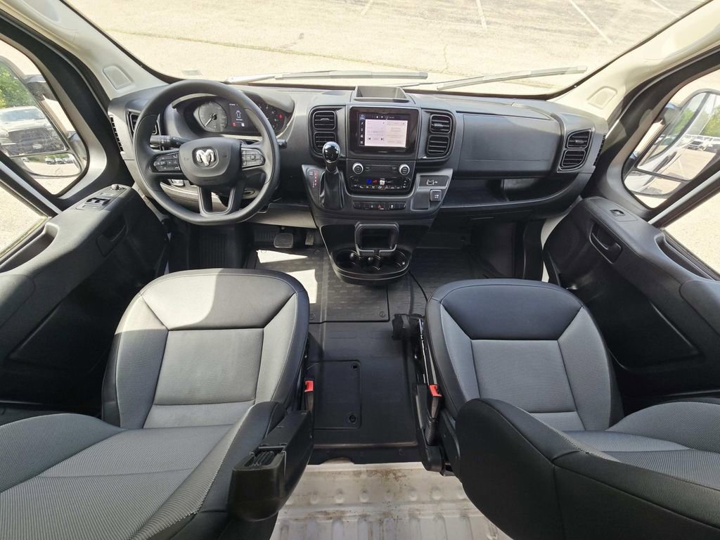 Used 2026 RAM ProMaster 2500 w/ Convenience Group FWD image 9