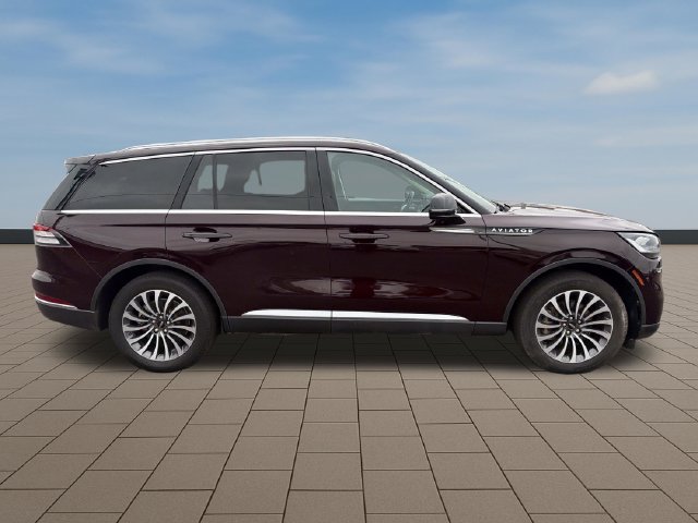 Used 2024 Lincoln Aviator AWD w/ Premium Package image 8