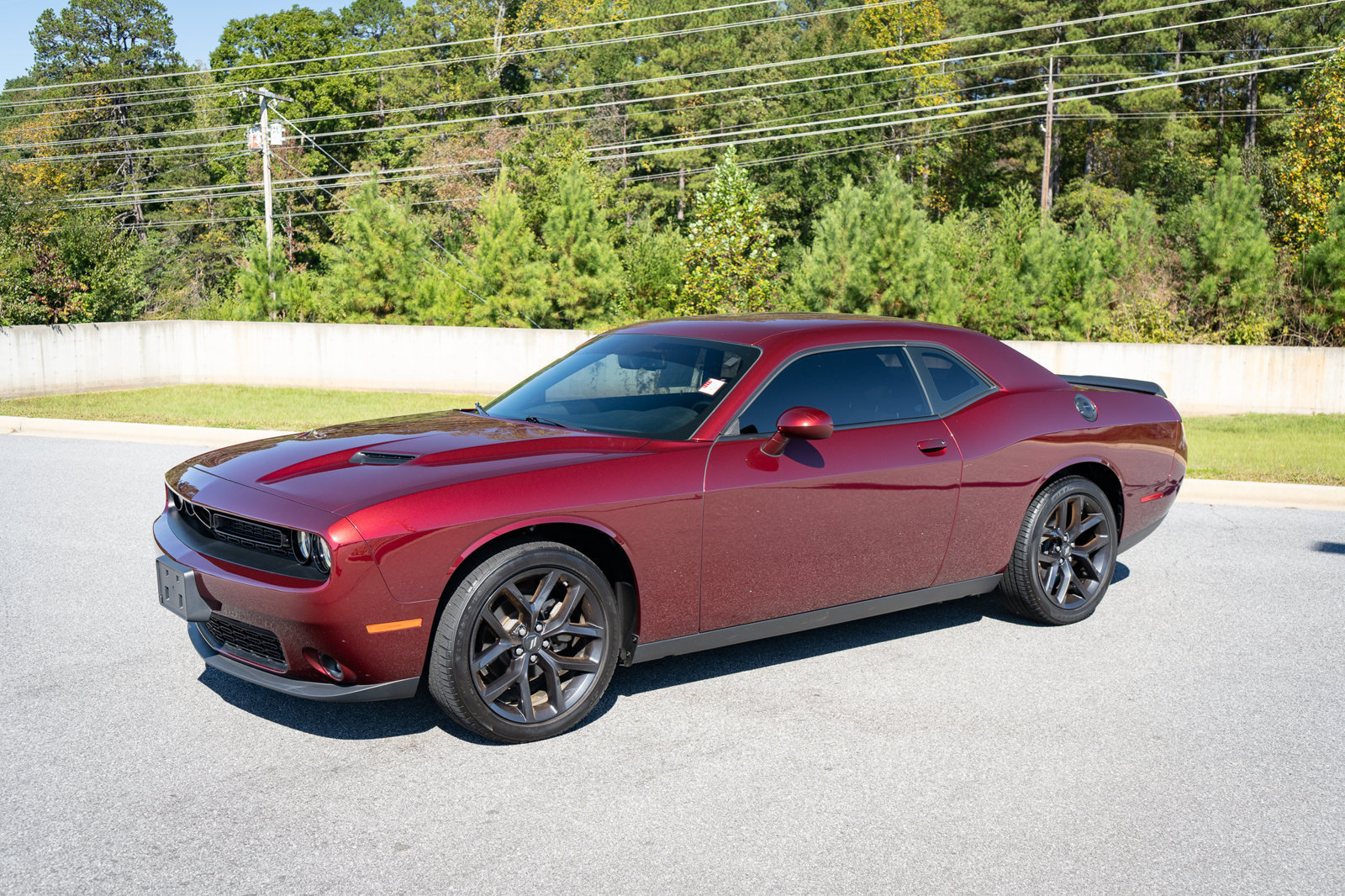 Used 2022 Dodge Challenger SXT w/ Blacktop Package RWD image 3