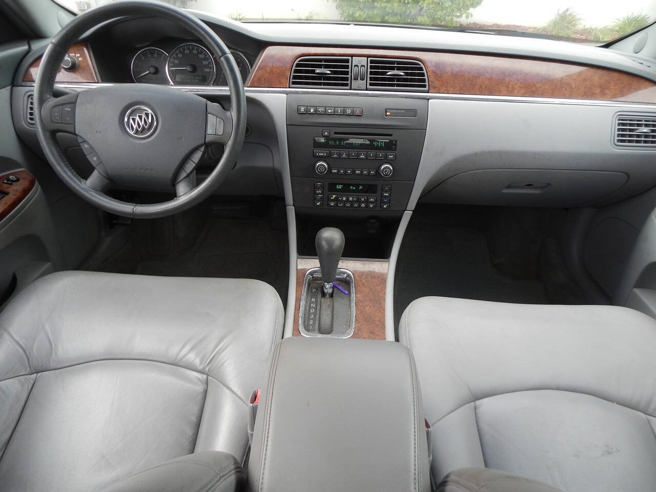 Used 2006 Buick LaCrosse CXL w/ Driver Confidence Package FWD image 2