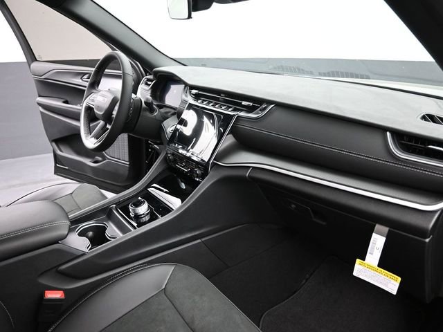 New 2025 Jeep Grand Cherokee L Altitude image 27