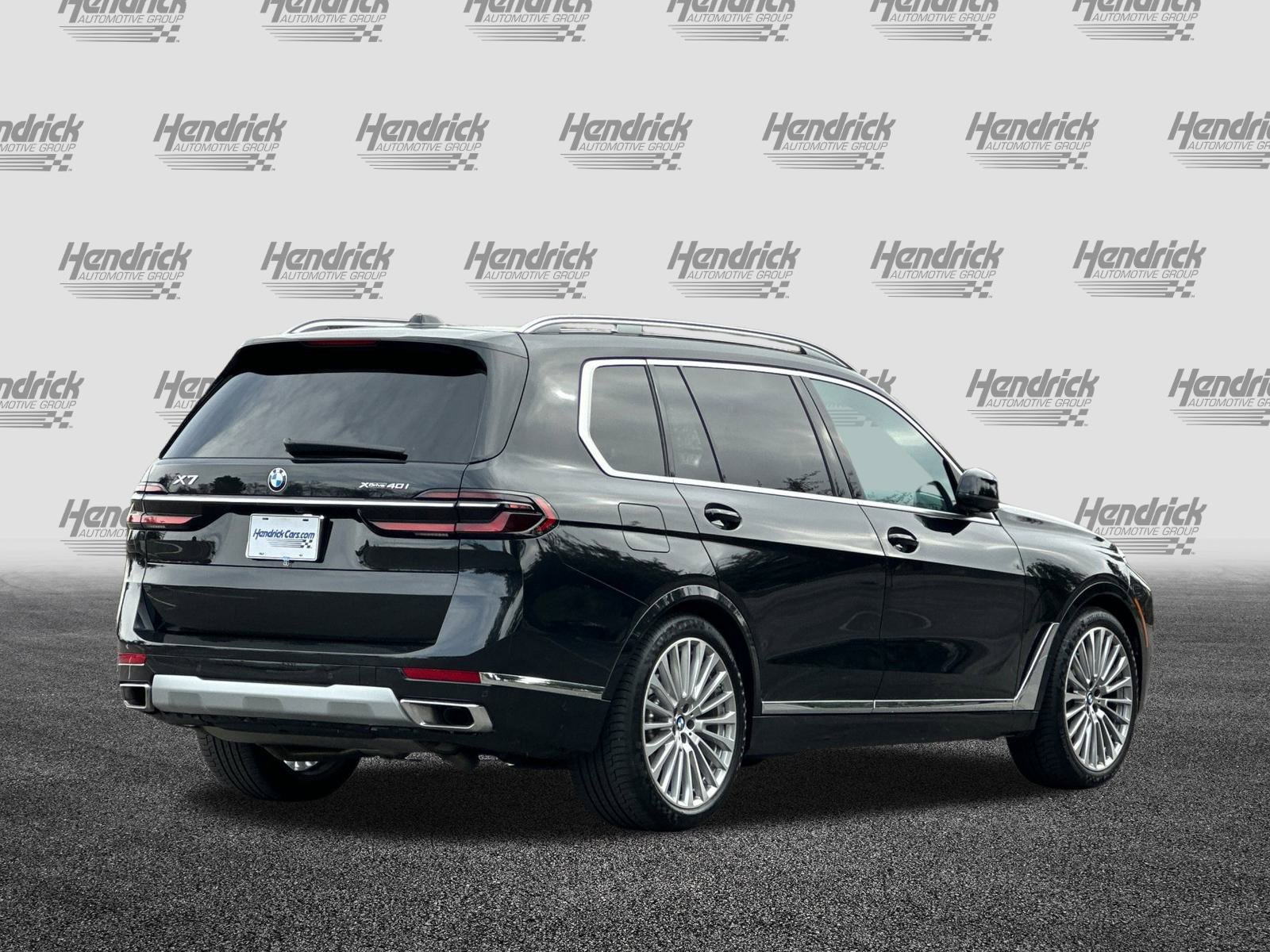 Used 2025 BMW X7 xDrive40i w/ Premium Package image 5