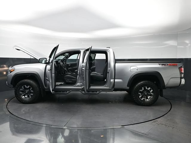 Used 2023 Toyota Tacoma TRD Off-Road AWD/4WD image 33