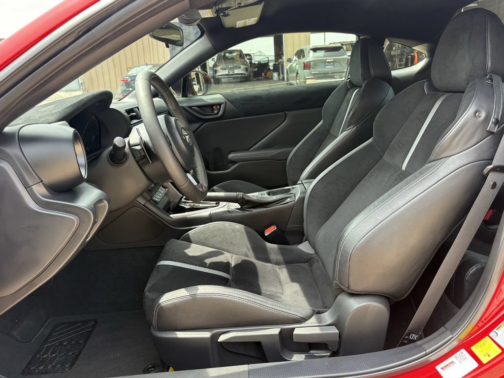 Used 2023 Toyota GR86 Premium RWD image 12