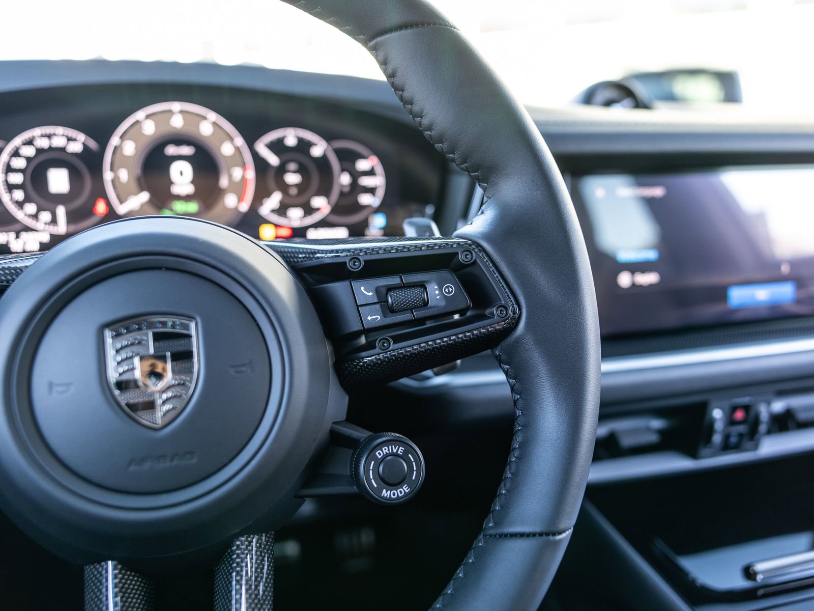 New 2026 Porsche Cayenne Turbo image 32