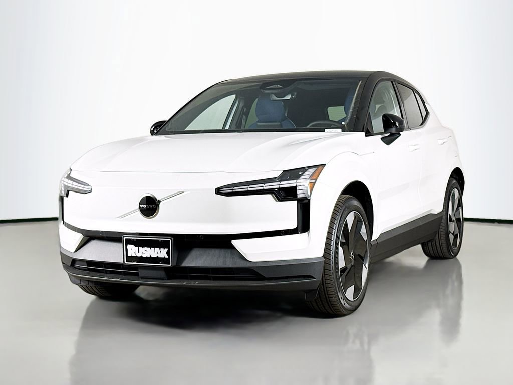 New 2026 Volvo EX30 Plus w/ Protection Package Premier image 3