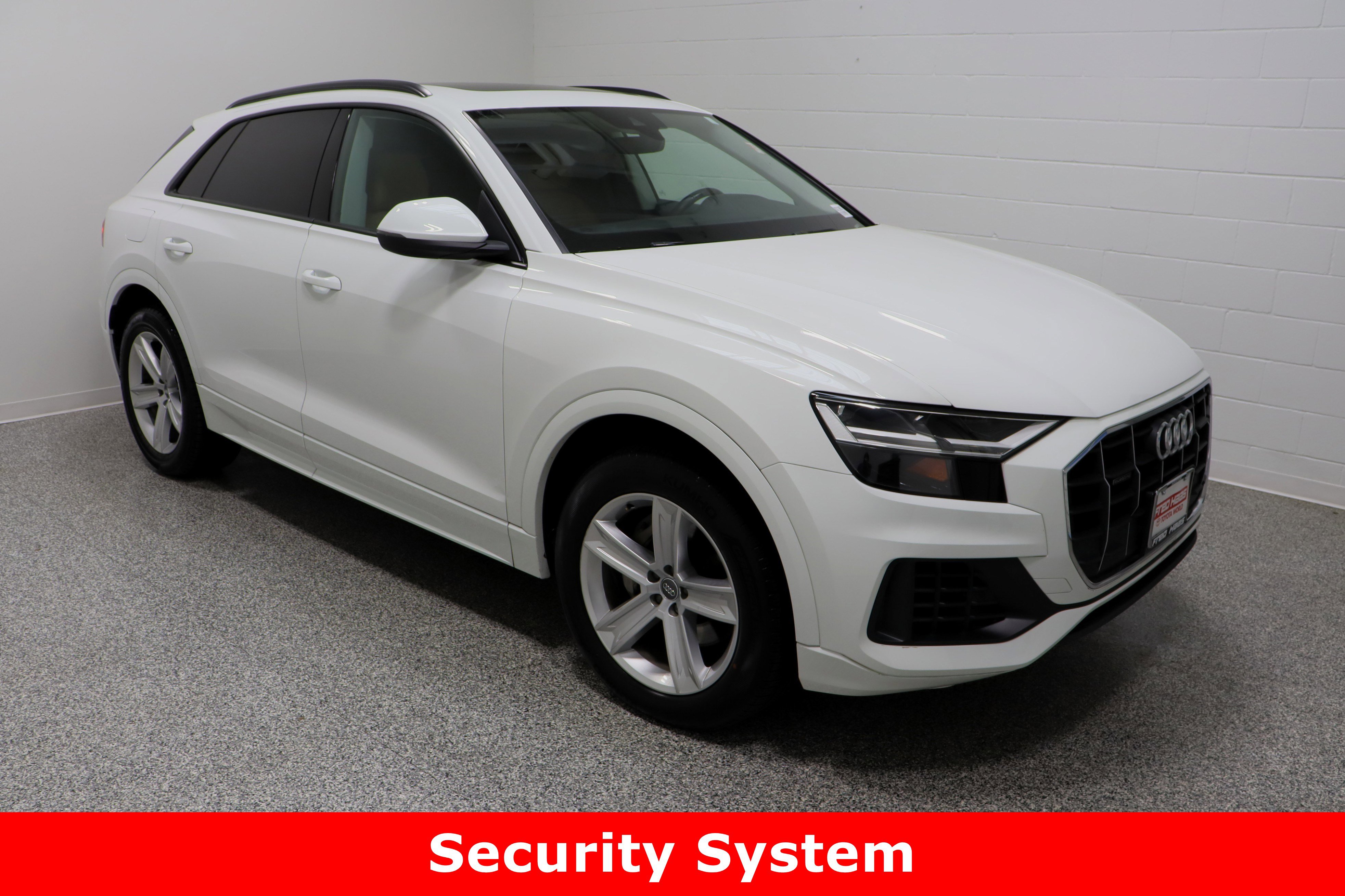 Used 2019 Audi Q8 Premium w/ Convenience Package image 4