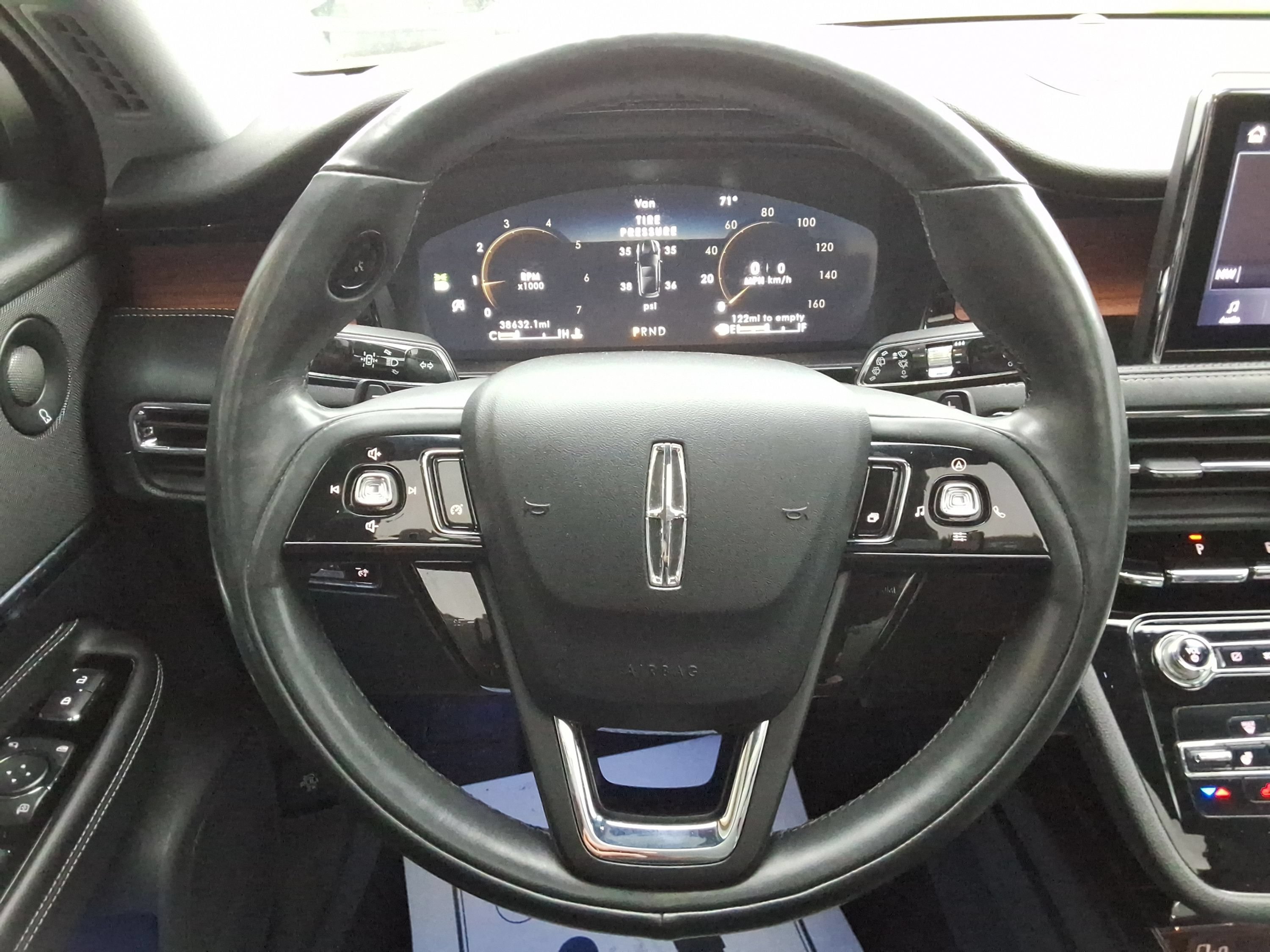 Used 2021 Lincoln Corsair Reserve w/ Elements Package AWD/4WD image 11