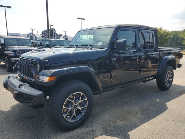 New 2025 Jeep Gladiator Sport AWD/4WD image 3