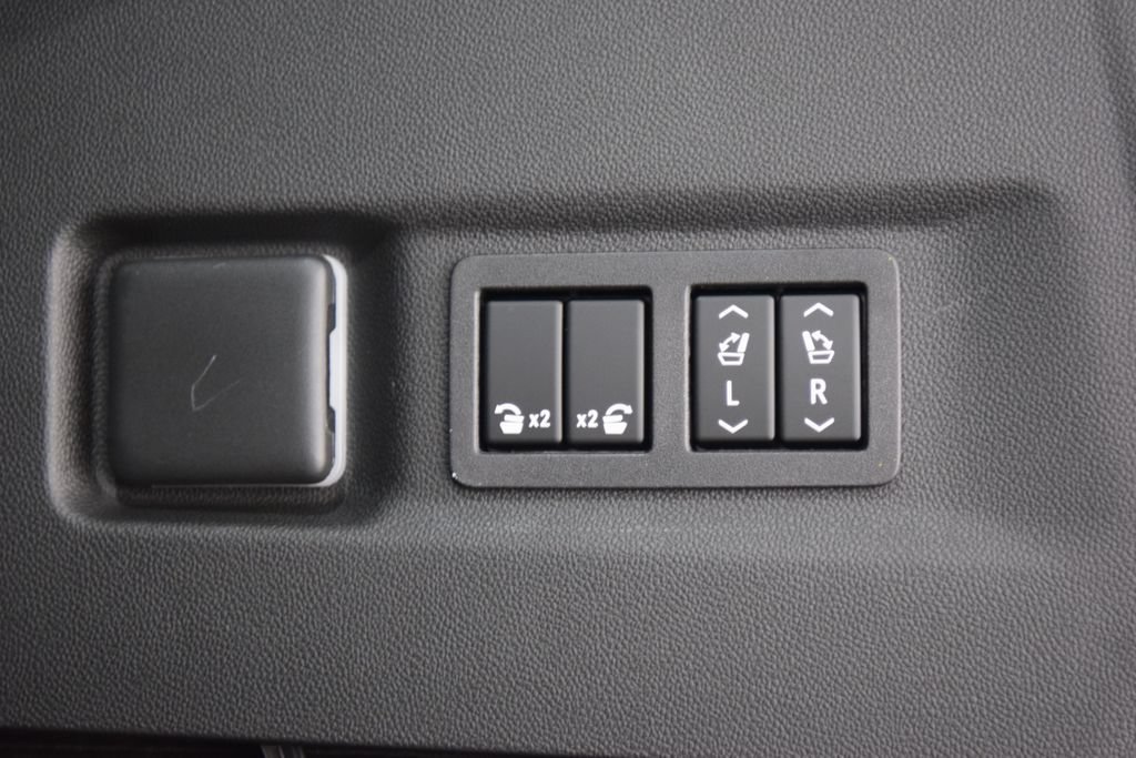 New 2026 Chevrolet Suburban Premier AWD/4WD image 26