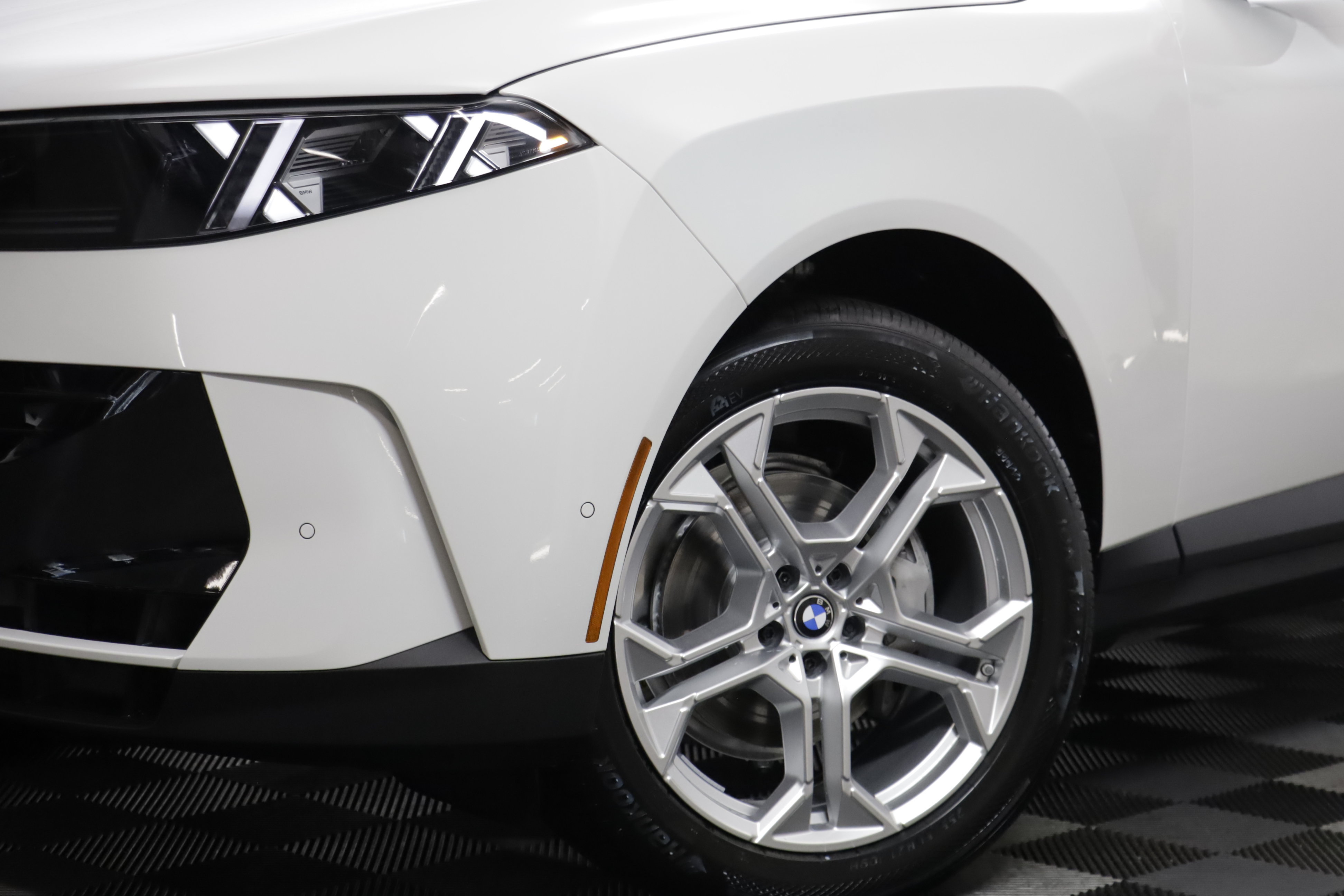 New 2027 BMW X5 xDrive40i AWD/4WD image 4