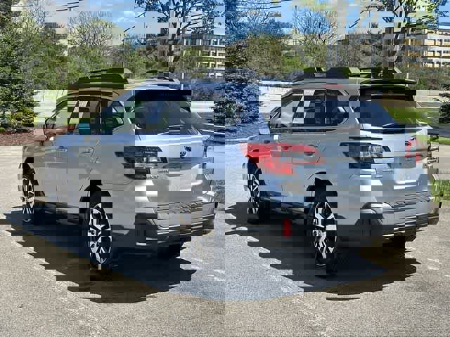 Used 2018 Subaru Outback 2.5i Limited AWD/4WD image 31